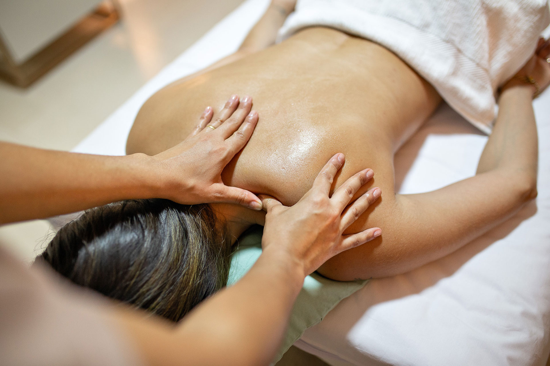 MASSAGEM TERAPÊUTICA CLÁSSICA